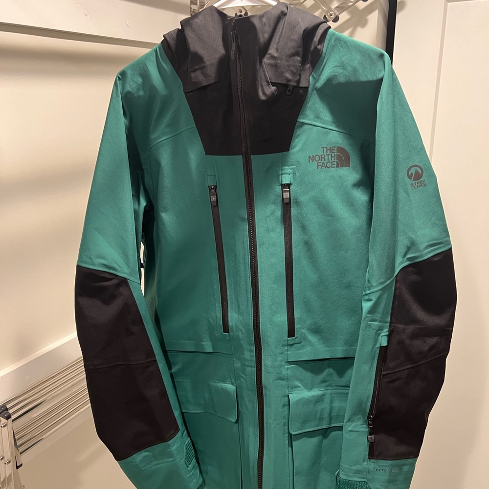 North Face A-Cad Futurelight jacket - Medium Mens